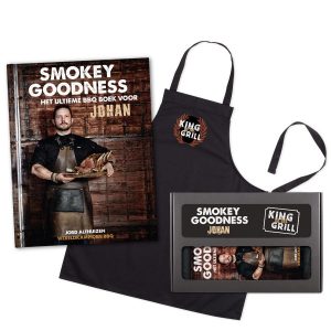 Hét perfecte Cadeau -  Smokey Goodness BBQ boek met naam en foto – Cadeaupakket